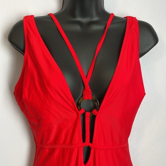 NWT Cupshe Red Strappy Lace Up One Piece Swimsuit with O Ring size M - Picture 3 of 16